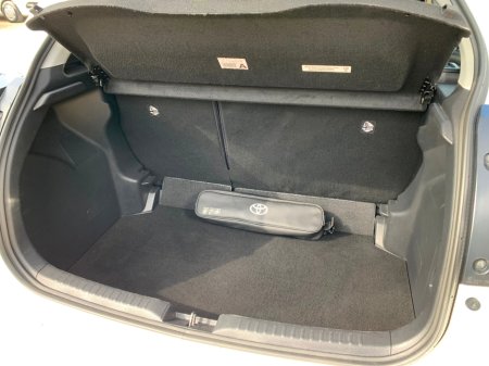 2023 Toyota Yaris - thumbnail 11