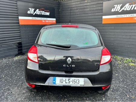2010 Renault Clio 1.1 16V ROYALE ETHANOL 3DR €3,995 thumbnail