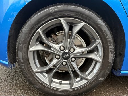 2019 Ford Focus 1.0 PETROL ST-LINE €15,990 thumbnail