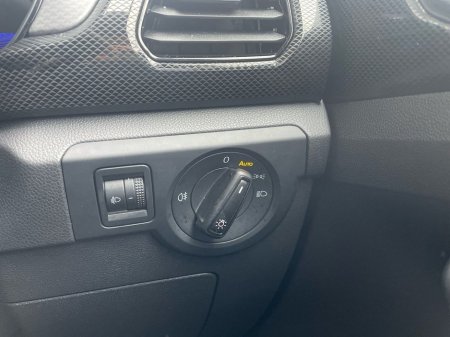 2025 Volkswagen T-Cross T-CROSS EDITION 75 1.0 M5F 95HP €27,975 thumbnail