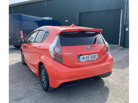 2014 Toyota Aqua - thumbnail 8