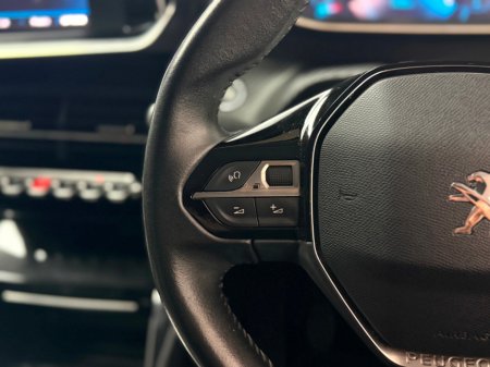 2021 Peugeot 2008 ALLURE 1.2 PURETECH 130 €16,990 thumbnail