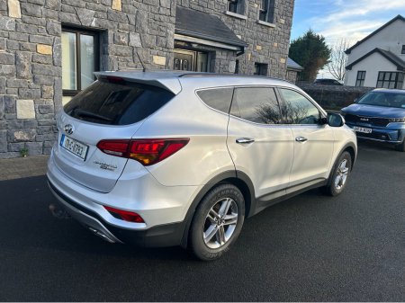2017 Hyundai Santa Fe EXECUTIVE 4WD 7 Seater €14,995 thumbnail