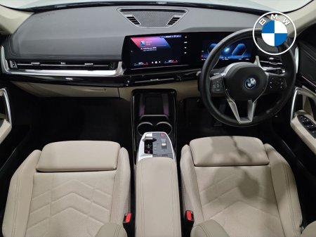 2024 BMW iX1 - thumbnail 4