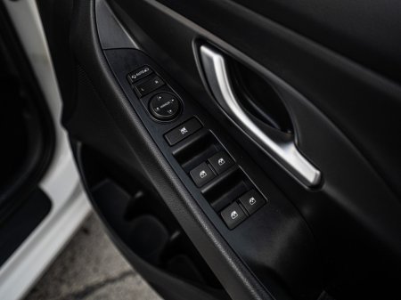 2018 Hyundai i30 - thumbnail 32