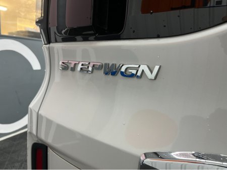 2019 Honda Stepwagon - thumbnail 6