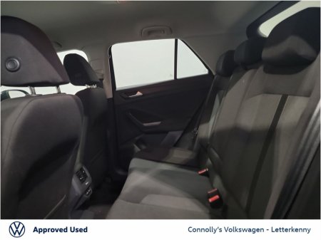 2023 Volkswagen T-Roc 2.0 TDI 116HP Life thumbnail