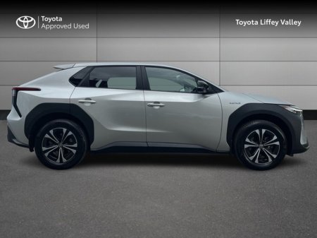 2023 Toyota bZ4X - thumbnail 3