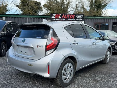 2019 Toyota Aqua - thumbnail 7