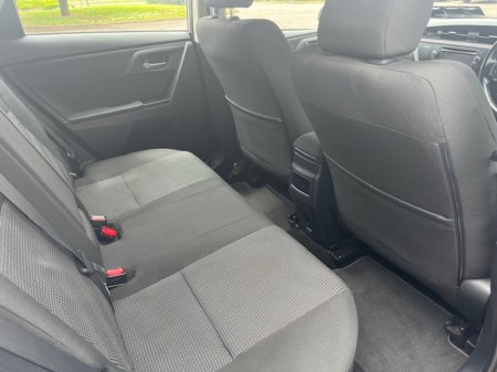 2013 Toyota Auris - thumbnail 11