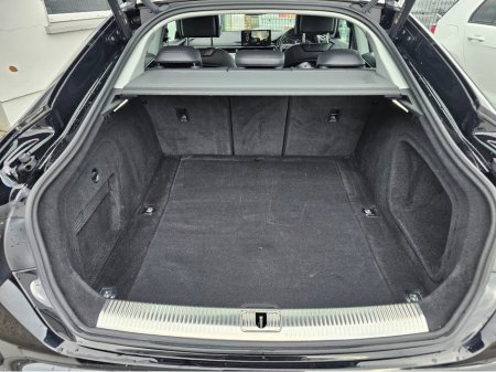 2022 Audi A5 SPORTBACK 35 TDI 163BHP S-TRONIC SE 4DR €36,950 thumbnail