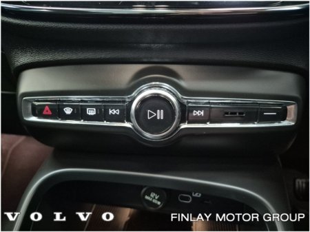 2022 Volvo XC40 - thumbnail 29