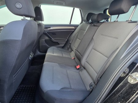 2015 Volkswagen Golf 1.6 TDI 3DR 110HP Comfortline €12,950 thumbnail