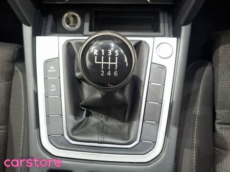 2016 Volkswagen Passat 2.0 TDI 150HP Comfortline €16,880 thumbnail