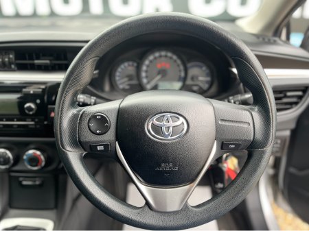 2014 Toyota Corolla - thumbnail 11