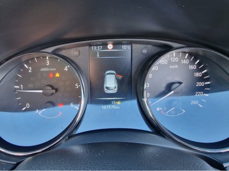 2017 Nissan Qashqai - thumbnail 18