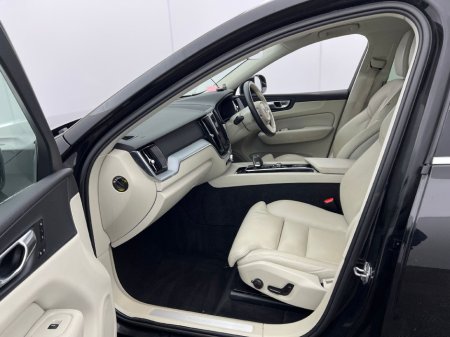 2021 Volvo XC60 - thumbnail 6