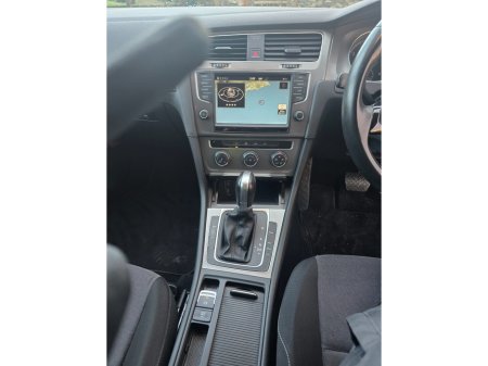 2016 Volkswagen Golf TSI COMFORTLINE €13,800 thumbnail