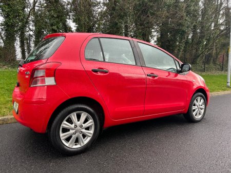 2011 Toyota Yaris 1.0 VVT-i 3Dr Sport €4,950 thumbnail