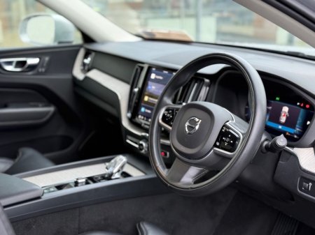 2021 Volvo XC60 - thumbnail 12