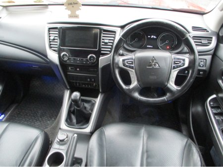 2021 Mitsubishi L200 2.3 DID BARBARIAN €26,829 thumbnail