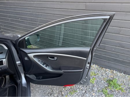 2012 Hyundai i30 - thumbnail 15