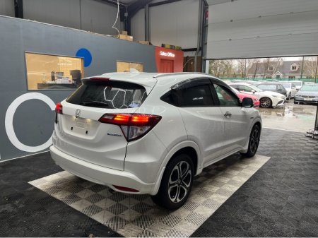 2016 Honda Vezel €15950 2016 HONDA VEZEL HYBRID Z 1.5 AUTOMATIC / CRUISE CONTROL / REVERSE CAMERA / HEATED SEATS €15,950 thumbnail