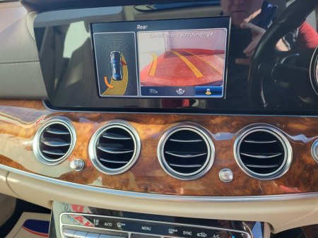 2016 Mercedes-Benz E Class - thumbnail 8