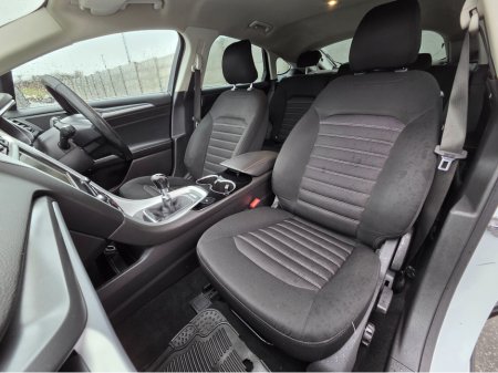 2017 Ford Mondeo - thumbnail 17