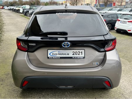 2021 Toyota Yaris - thumbnail 7