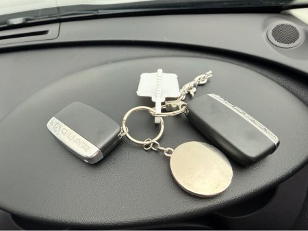 2016 Jaguar F-Pace 2.0 D AWD R-SPORT AUTO 5DR €15,950 thumbnail