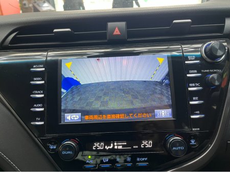 2019 Toyota Camry - thumbnail 21