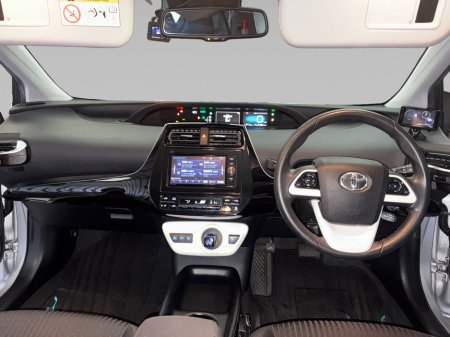 2016 Toyota Prius 1.8 Petrol Hybrid Auto €15,900 thumbnail