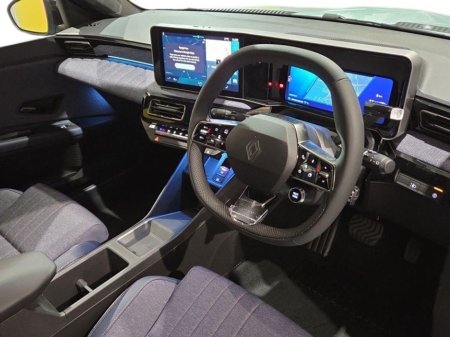 2026 Renault 4 techno 52kWh 150hp €34,950 thumbnail