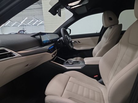 2026 BMW 3 Series 330e M Sport Saloon thumbnail