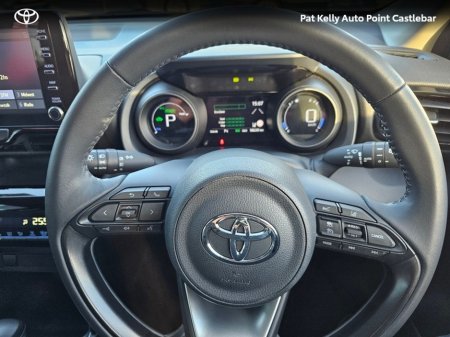 2023 Toyota Yaris Cross YARIS CROSS LUNA €27,900 thumbnail