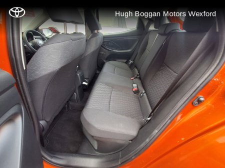 2023 Toyota Yaris HYBRID LUNA, RIDICOUSLY LOW MILEAGE! €24,495 thumbnail