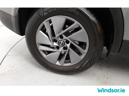 2023 Nissan Qashqai 1.3 PET MILD HYBRID SV €27,495 thumbnail