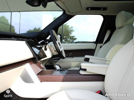 2026 Land Rover Range Rover 3.0 460PS Petrol Plug In Hybrid HSE €163,630 thumbnail