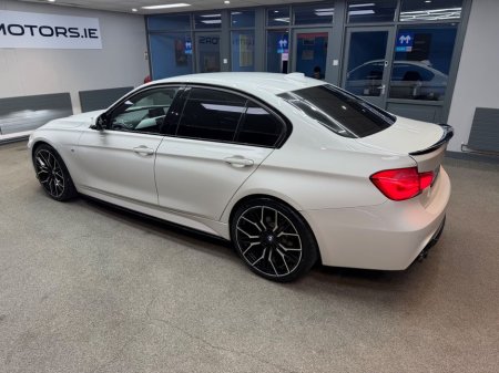 2017 BMW 3 Series - thumbnail 19