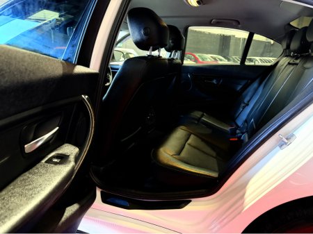 2015 BMW 3 Series 4d 320D LUXURY (AUTO) €16,249 thumbnail