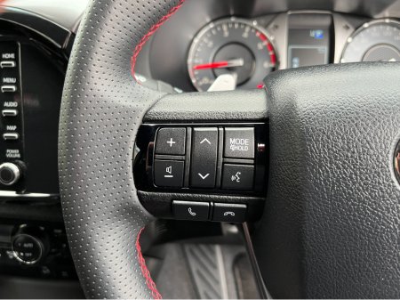 2024 Toyota Hilux - thumbnail 20