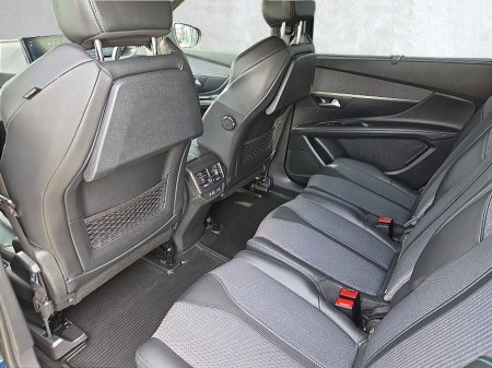 2023 Peugeot 5008 - thumbnail 8