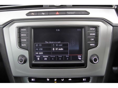 2016 Volkswagen Passat 1.6 TDI COMFORTLINE 120BHP M6F 6SPD €13,890 thumbnail