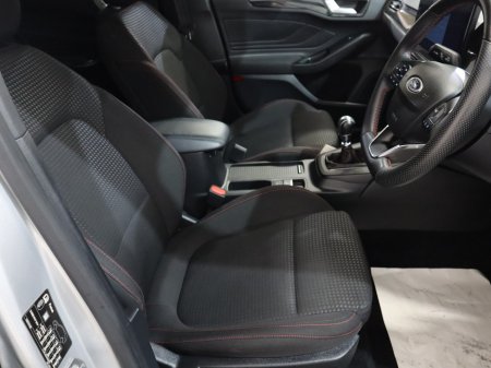 2023 Ford Focus - thumbnail 23