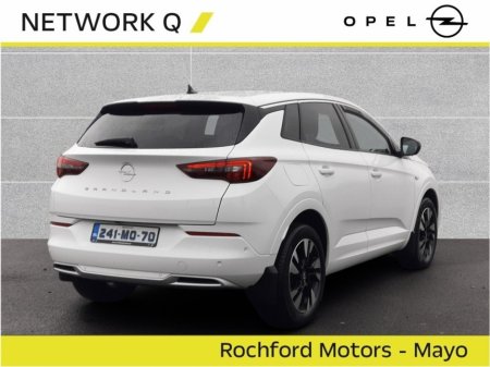 2024 Opel Grandland X Elegance 1.2 130PS  Auto  *** LIKE NEW *** €33,950