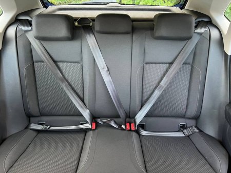 2018 Volkswagen Polo COMFORTLINE 1.0 TSI // APPLE CARPLAY/ANDROID AUTO // DUAL ZONE CLIMATE CONTROL // DIAMOND CUT ALLOYS €15,450 thumbnail