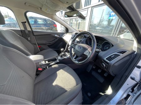 2017 Ford Focus - thumbnail 7