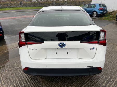 2020 Toyota Prius 1.8 HYBRID AUTO LOW KMS €17,950 thumbnail