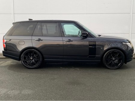 2020 Land Rover Range Rover RANGE ROVER P400e AUTOBIOGRAPHY €53,995 thumbnail